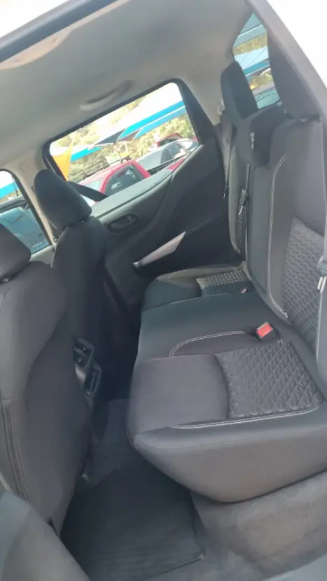 NISSAN Frontier 2.3 ATTACK CABINE DUPLA 4X4 BI-TURBO DIESEL AUTOMÁTICO, Foto 3 NISSAN Frontier 2.3 ATTACK CABINE DUPLA 4X4 BI-TURBO DIESEL AUTOMÁTICO, Foto 3