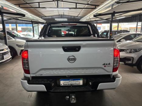 NISSAN Frontier 2.3 ATTACK CABINE DUPLA 4X4 BI-TURBO DIESEL AUTOMTICO, Foto 4