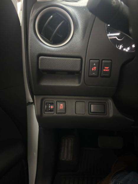 NISSAN Frontier 2.3 ATTACK CABINE DUPLA 4X4 BI-TURBO DIESEL AUTOMTICO, Foto 11