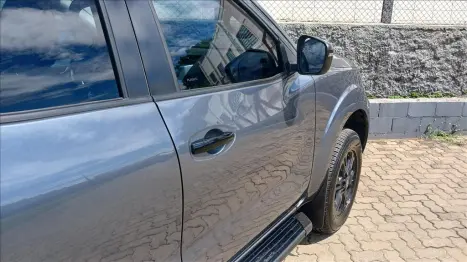 NISSAN Frontier 2.3 ATTACK CABINE DUPLA 4X4 BI-TURBO DIESEL AUTOM�TICO, Foto 12