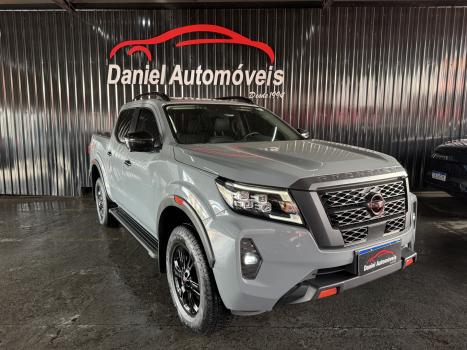 NISSAN Frontier 2.3 16V PRO4X CABINE DUPLA 4X4 BI-TURBO DIESEL AUTOM�TICO, Foto 3
