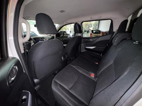 NISSAN Frontier 2.3 ATTACK CABINE DUPLA 4X4 BI-TURBO DIESEL AUTOM�TICO, Foto 9