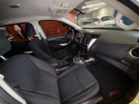 NISSAN Frontier 2.3 ATTACK CABINE DUPLA 4X4 BI-TURBO DIESEL AUTOM�TICO, Foto 12