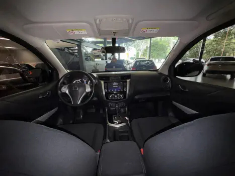 NISSAN Frontier 2.3 ATTACK CABINE DUPLA 4X4 BI-TURBO DIESEL AUTOM�TICO, Foto 17