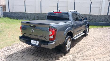 NISSAN Frontier 2.3 16V XE 4X4 CABINE DUPLA BI-TURBO DIESEL AUTOM�TICO, Foto 4