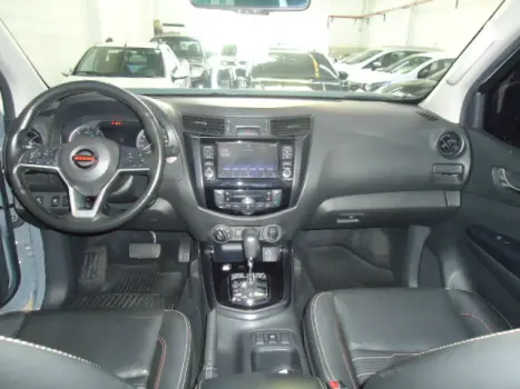 NISSAN Frontier 2.3 16V PRO4X CABINE DUPLA 4X4 BI-TURBO DIESEL AUTOM�TICO, Foto 4