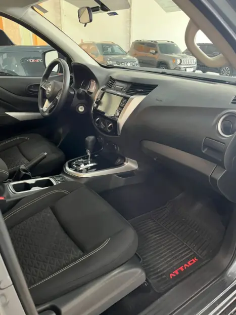 NISSAN Frontier 2.3 ATTACK CABINE DUPLA 4X4 BI-TURBO DIESEL AUTOM�TICO, Foto 12