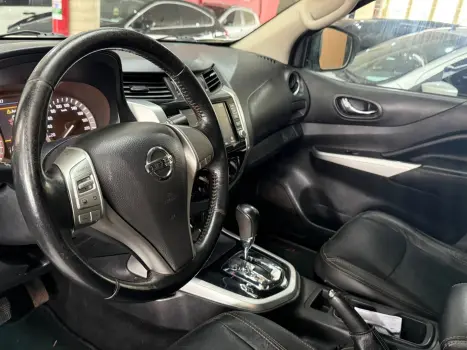 NISSAN Frontier 2.3 ATTACK CABINE DUPLA 4X4 BI-TURBO DIESEL AUTOM�TICO, Foto 11