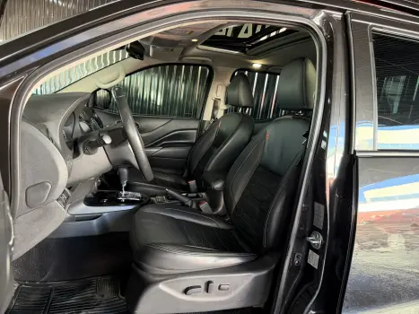 NISSAN Frontier 2.3 16V PRO4X CABINE DUPLA 4X4 BI-TURBO DIESEL AUTOM�TICO, Foto 10