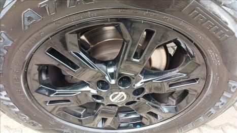 NISSAN Frontier 2.3 ATTACK CABINE DUPLA 4X4 BI-TURBO DIESEL AUTOM�TICO, Foto 16