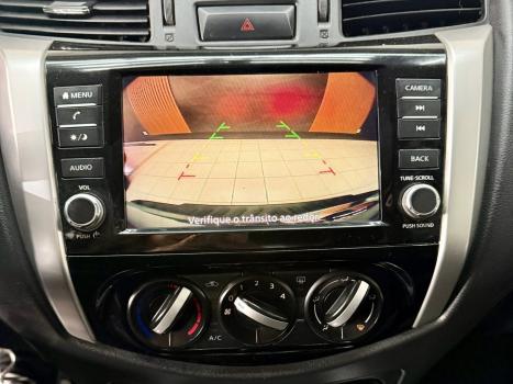 NISSAN Frontier 2.3 ATTACK CABINE DUPLA 4X4 BI-TURBO DIESEL AUTOM�TICO, Foto 14