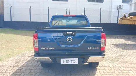 NISSAN Frontier 2.3 16V LE 4X4 CABINE DUPLA BI-TURBO DIESEL AUTOM�TICO, Foto 4