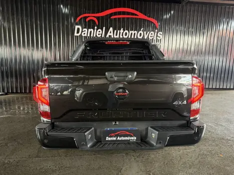 NISSAN Frontier 2.3 16V LE 4X4 CABINE DUPLA BI-TURBO DIESEL AUTOM�TICO, Foto 5
