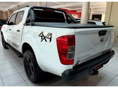 NISSAN Frontier 2.3 ATTACK CABINE DUPLA 4X4 BI-TURBO DIESEL AUTOMÁTICO, Foto 8