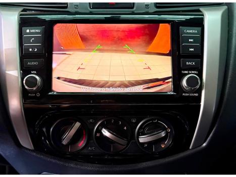 NISSAN Frontier 2.3 ATTACK CABINE DUPLA 4X4 BI-TURBO DIESEL AUTOM�TICO, Foto 14