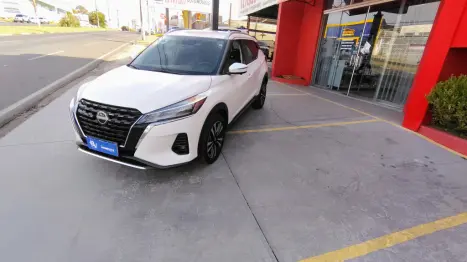 NISSAN Kicks 1.6 16V 4P FLEXSTART EXCLUSIVE XTRONIC AUTOMTICO CVT, Foto 2