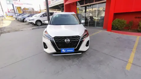 NISSAN Kicks 1.6 16V 4P FLEXSTART EXCLUSIVE XTRONIC AUTOMTICO CVT, Foto 3