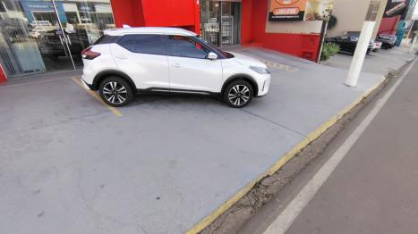 NISSAN Kicks 1.6 16V 4P FLEXSTART EXCLUSIVE XTRONIC AUTOMTICO CVT, Foto 4