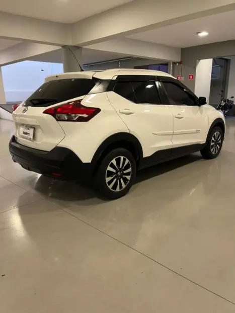 NISSAN Kicks 1.6 16V 4P FLEXSTART S DIRECT X-TRONIC AUTOM�TICO CVT, Foto 4