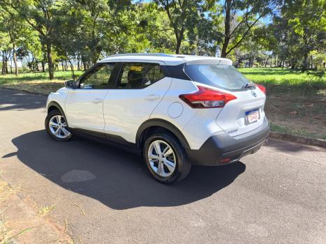 NISSAN Kicks 1.6 16V 4P FLEXSTART S DIRECT X-TRONIC AUTOM�TICO CVT, Foto 4