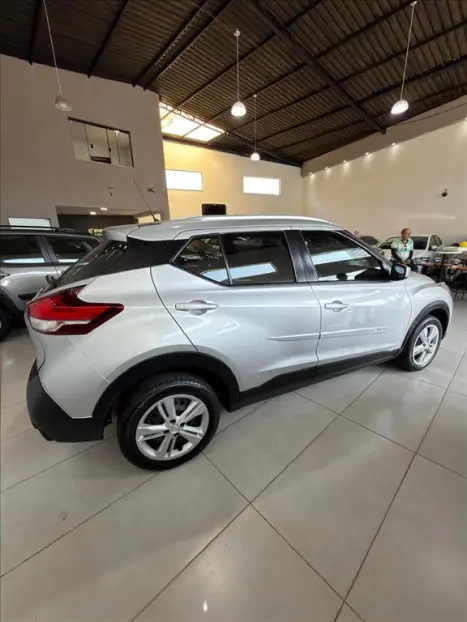 NISSAN Kicks 1.6 16V 4P FLEXSTART S DIRECT X-TRONIC AUTOM�TICO CVT, Foto 10