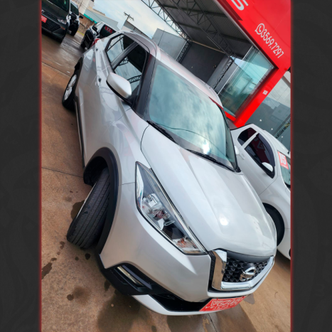 NISSAN Kicks 1.6 16V 4P FLEXSTART S DIRECT X-TRONIC AUTOM�TICO CVT, Foto 2