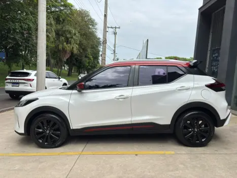 NISSAN Kicks 1.6 16V 4P FLEXSTART XPLAY XTRONIC AUTOMÁTICO CVT, Foto 2