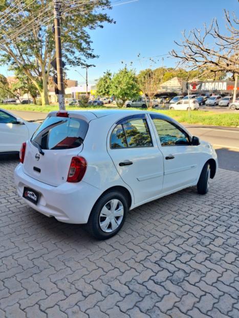 NISSAN March 1.0 12V 4P S FLEX, Foto 2