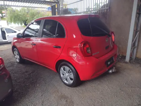 NISSAN March 1.0 16V 4P S FLEX, Foto 2