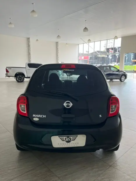 NISSAN March 1.0 16V 4P S FLEX, Foto 2