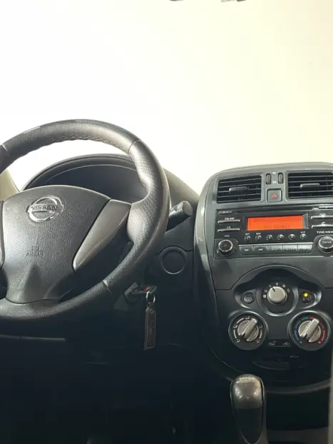 NISSAN March 1.0 16V 4P SV FLEX, Foto 9