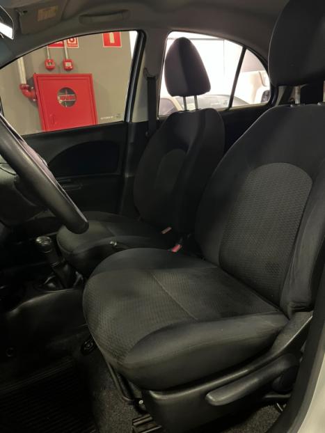 NISSAN March 1.0 16V 4P S FLEX, Foto 16