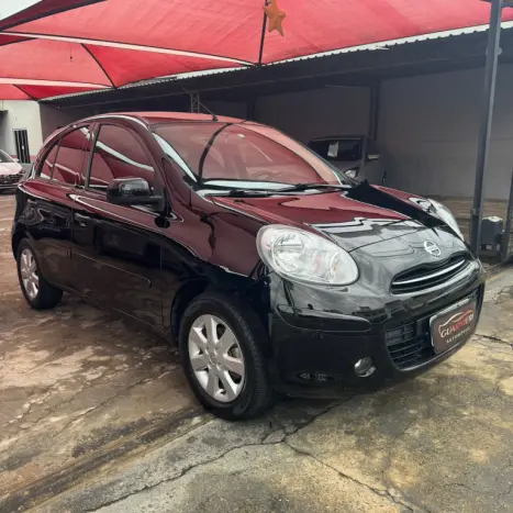 NISSAN March 1.6 16V 4P SV FLEX, Foto 2 NISSAN March 1.6 16V 4P SV FLEX, Foto 2