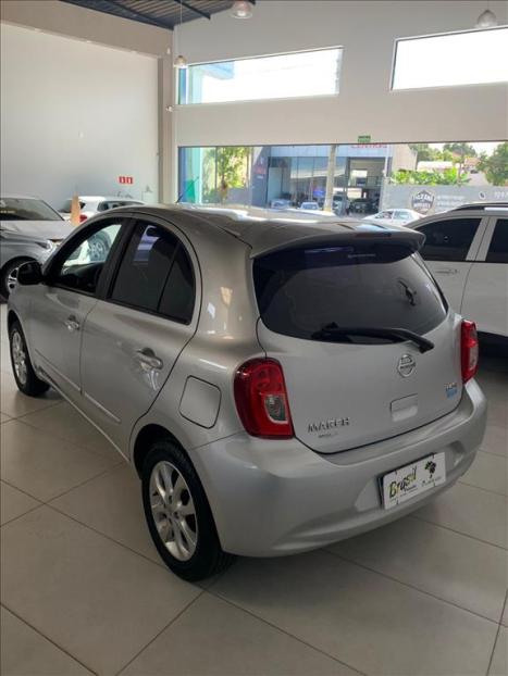 NISSAN March 1.6 16V 4P SV FLEX, Foto 8