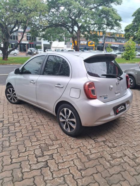 NISSAN March 1.6 16V 4P SL FLEX, Foto 3