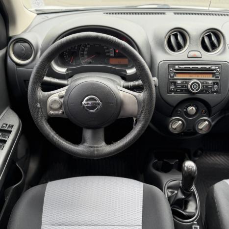 NISSAN March 1.6 16V 4P S FLEX, Foto 2