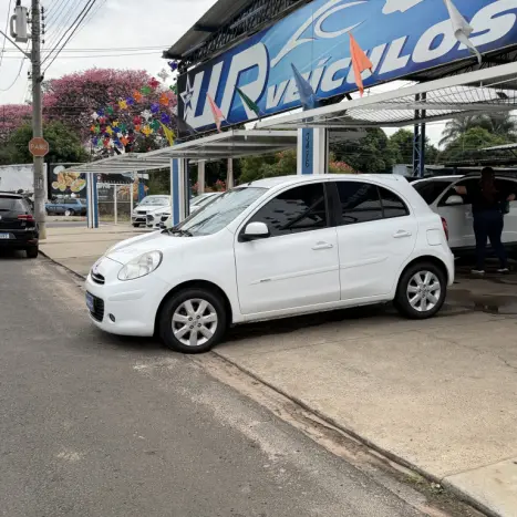 NISSAN March 1.6 16V 4P S FLEX, Foto 10