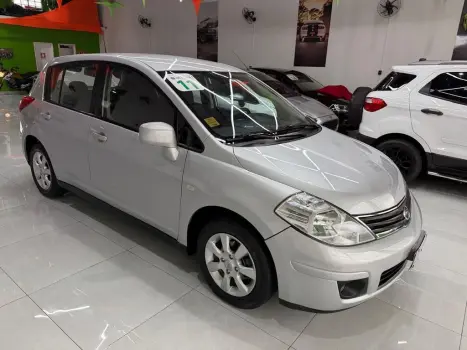 NISSAN Tiida Hatch 1.8 16V S 4P, Foto 2