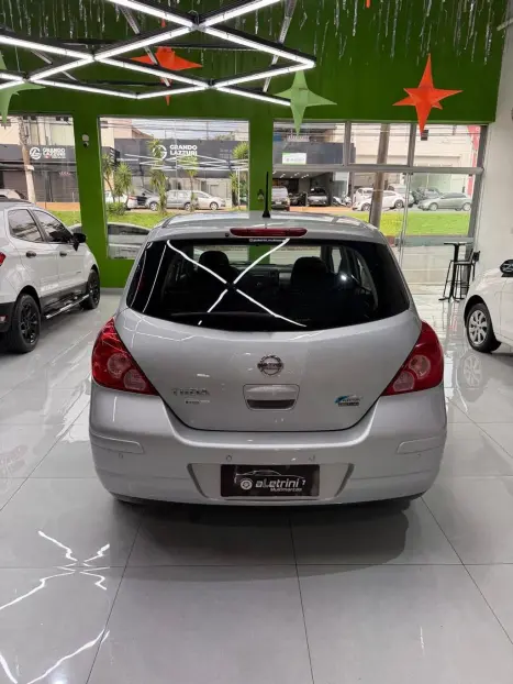 NISSAN Tiida Hatch 1.8 16V S 4P, Foto 5