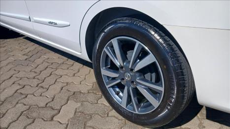 NISSAN Versa Sedan 1.6 16V 4P UNIQUE FLEX, Foto 6