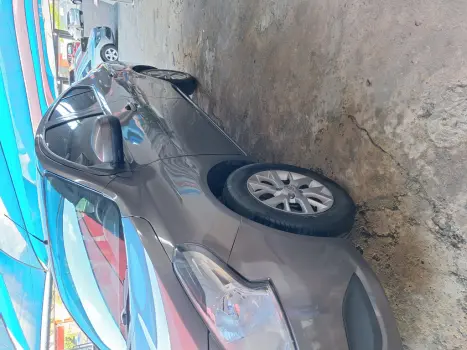 NISSAN Versa Sedan 1.0 4P FLEX S, Foto 2