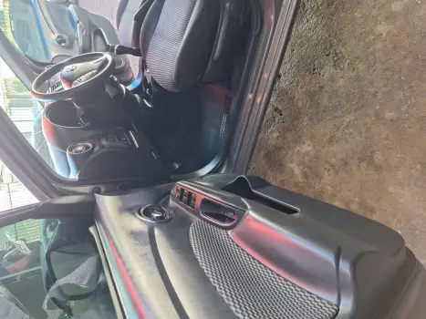 NISSAN Versa Sedan 1.0 4P FLEX S, Foto 10