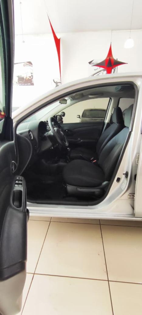 NISSAN Versa Sedan 1.6 16V 4P FLEX SV, Foto 2