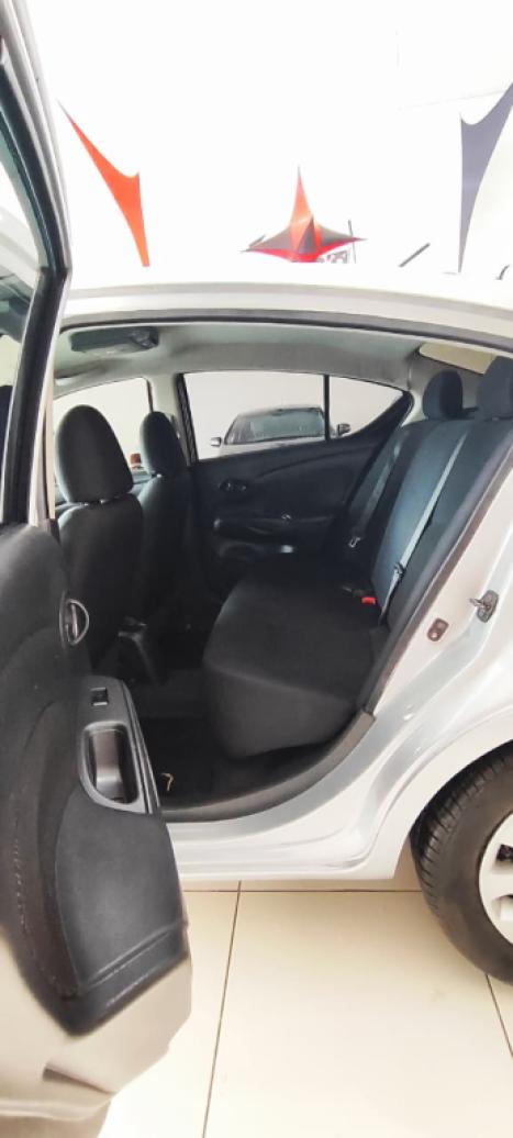 NISSAN Versa Sedan 1.6 16V 4P FLEX SV, Foto 4
