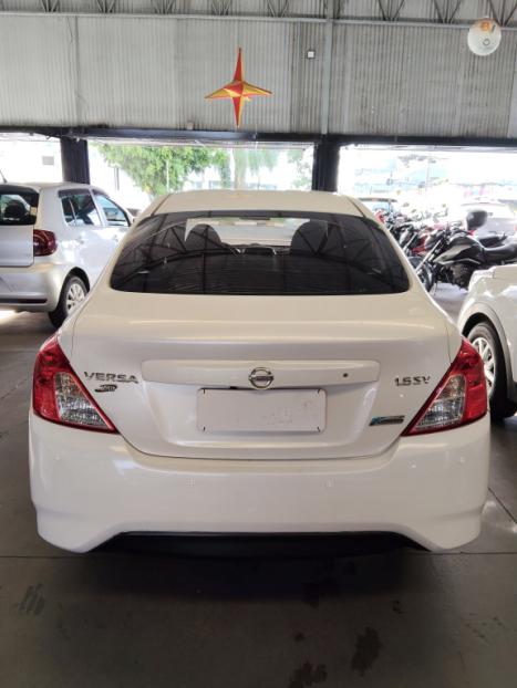 NISSAN Versa Sedan 1.6 16V 4P FLEX SV, Foto 2