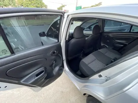 NISSAN Versa Sedan 1.0 4P FLEX S, Foto 10