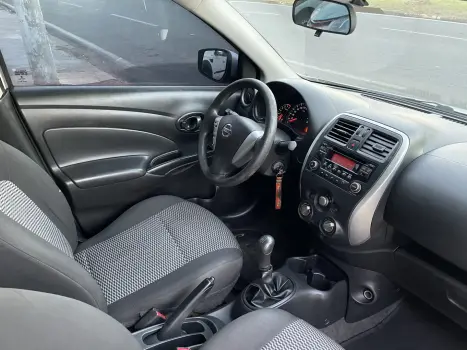 NISSAN Versa Sedan 1.0 4P FLEX S, Foto 15