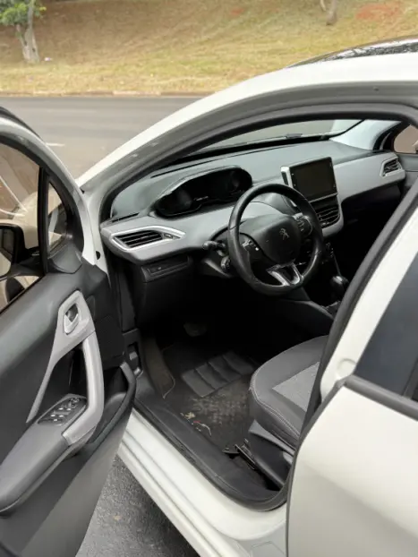 PEUGEOT 208 1.6 16V 4P FLEX ALLURE AUTOM�TICO, Foto 4