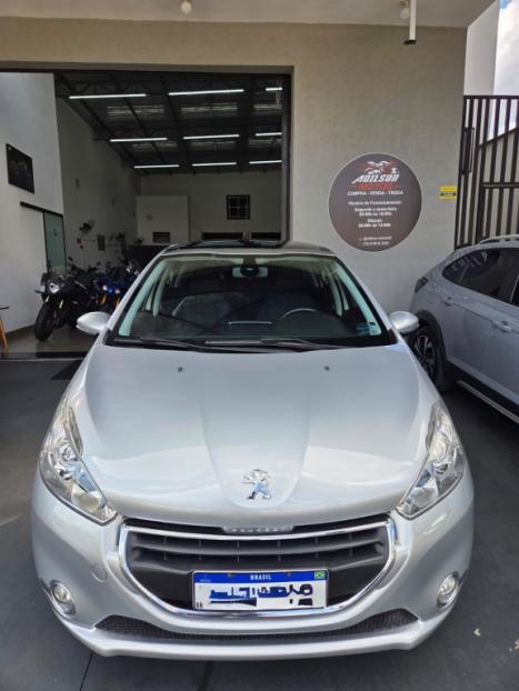 PEUGEOT 208 1.6 16V 4P FLEX GRIFFE AT6 AUTOMÁTICO, Foto 2