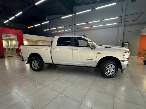 RAM 2500 6.7 I6 24V SLT CABINE DUPLA TURBO DIESEL LARAMIE 4X4 AUTOMÁTICO, Foto 3 RAM 2500 6.7 I6 24V SLT CABINE DUPLA TURBO DIESEL LARAMIE 4X4 AUTOMÁTICO, Foto 3